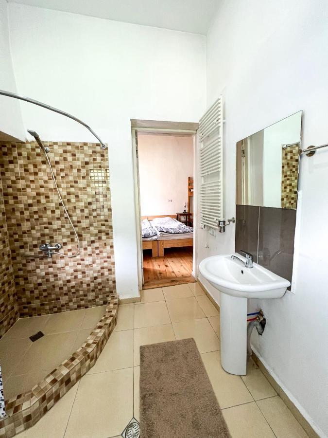 Guest House Svan-Ski Местия Екстериор снимка