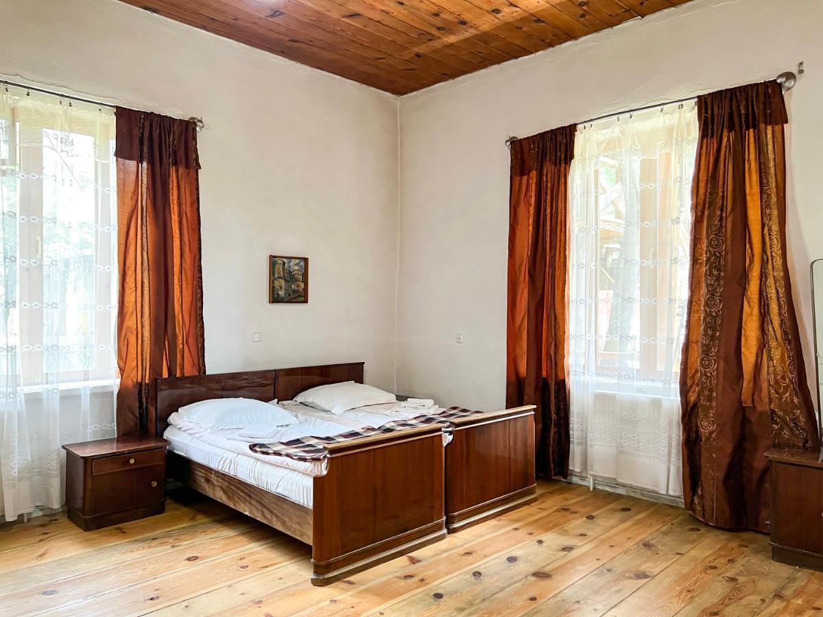 Guest House Svan-Ski Местия Екстериор снимка
