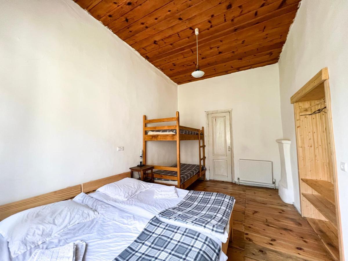 Guest House Svan-Ski Местия Екстериор снимка