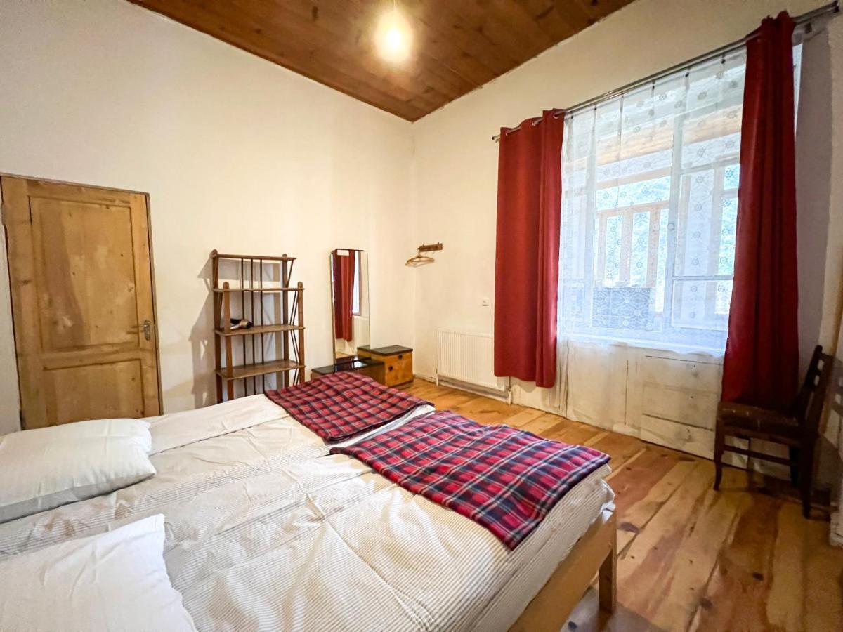 Guest House Svan-Ski Местия Екстериор снимка