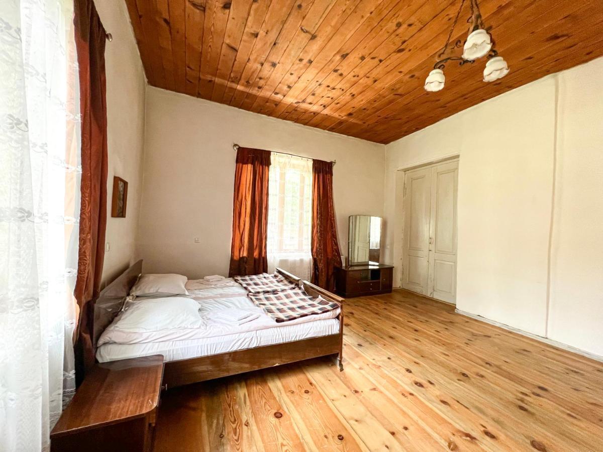 Guest House Svan-Ski Местия Екстериор снимка